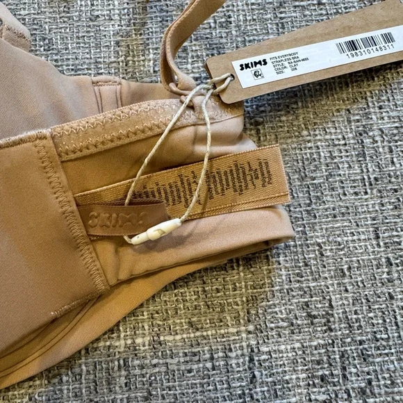 Skims Fits Everybody Strapless Bra Clay Size 32B - Picture 9 of 11